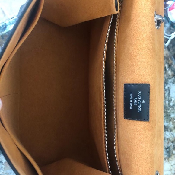 Louis Vuitton hand bag - Picture 3 of 6